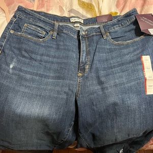 BRAND NEW SIZE 18w jeans